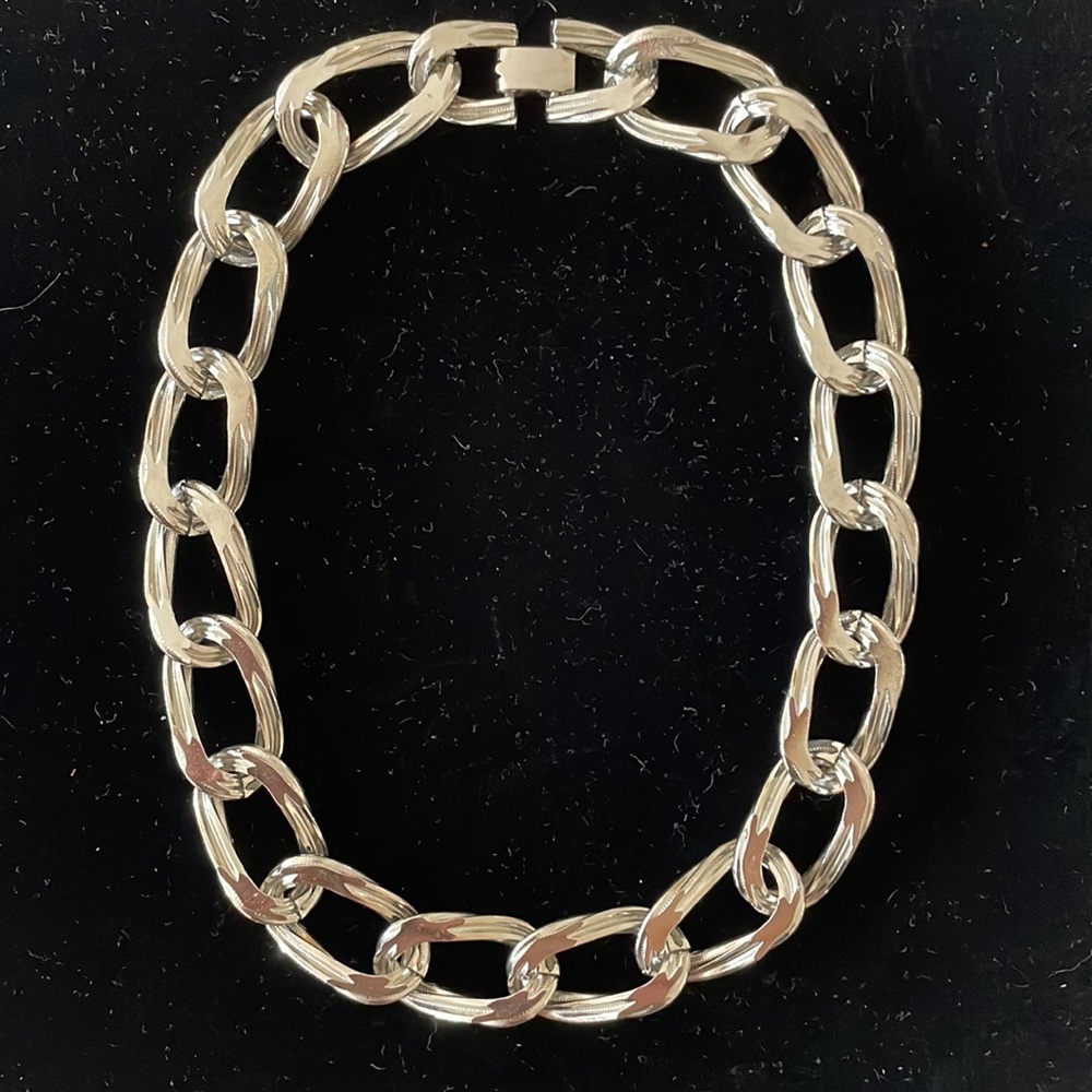 Silver Tone Chunky Rolo Link Like Necklace